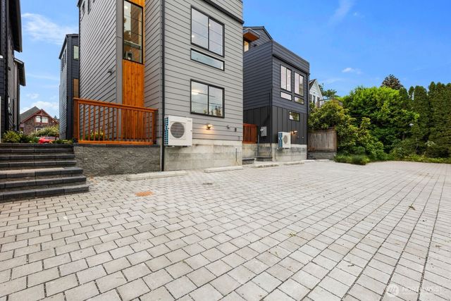 3936 B S Angeline Street, Seattle, WA 98118