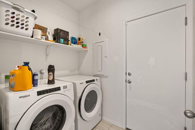 10725 Aspiration Lane SW, Albuquerque, NM 87121