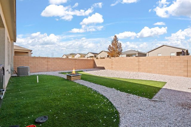 10725 Aspiration Lane SW, Albuquerque, NM 87121