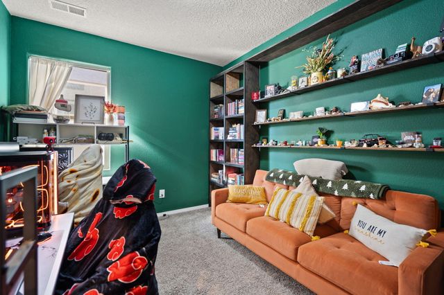 10725 Aspiration Lane SW, Albuquerque, NM 87121