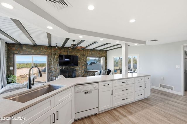 6551 N Camino Abbey, Tucson, AZ 85718