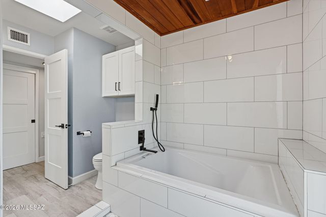 6551 N Camino Abbey, Tucson, AZ 85718