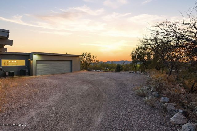 6551 N Camino Abbey, Tucson, AZ 85718