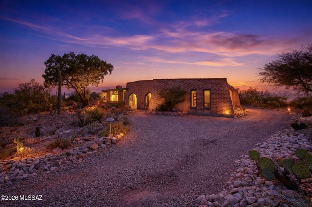 6551 N Camino Abbey, Tucson, AZ 85718