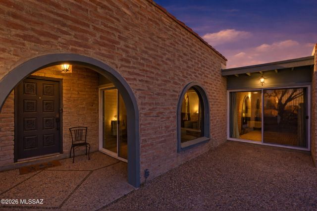 6551 N Camino Abbey, Tucson, AZ 85718