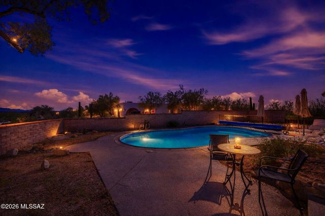 6551 N Camino Abbey, Tucson, AZ 85718