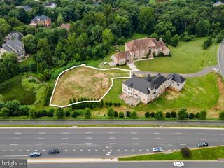 11703 SUGARLAND RD, Herndon, VA 20170