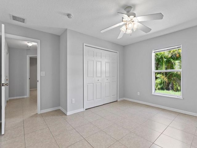 483 S Key Lime Square SW, Vero Beach, FL 32968