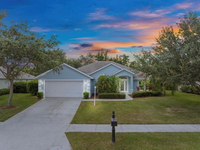 483 S Key Lime Square SW, Vero Beach, FL 32968