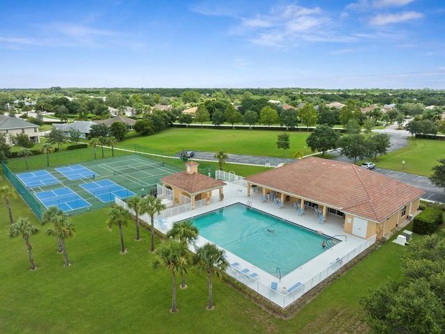 483 S Key Lime Square SW, Vero Beach, FL 32968