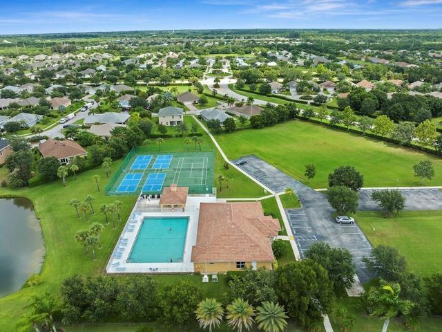483 S Key Lime Square SW, Vero Beach, FL 32968