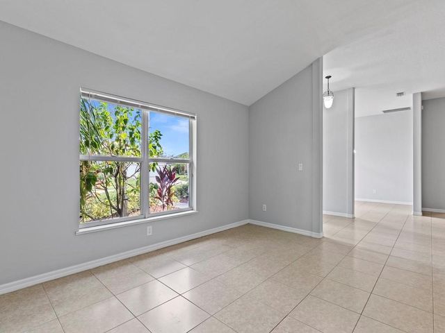 483 S Key Lime Square SW, Vero Beach, FL 32968