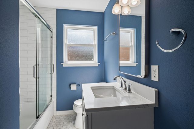 1831 Swan Drive, Dallas, TX 75228