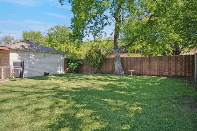 1831 Swan Drive, Dallas, TX 75228