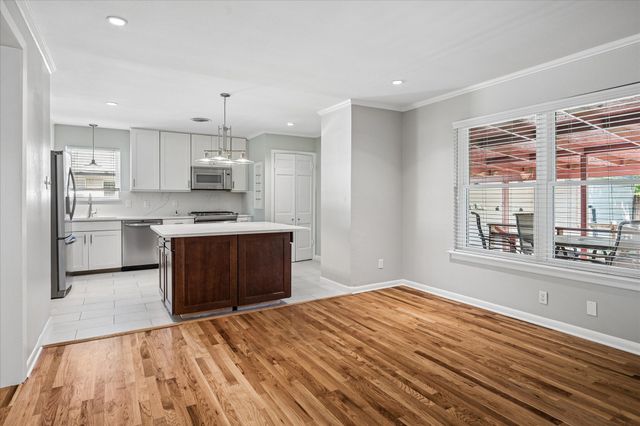 1831 Swan Drive, Dallas, TX 75228