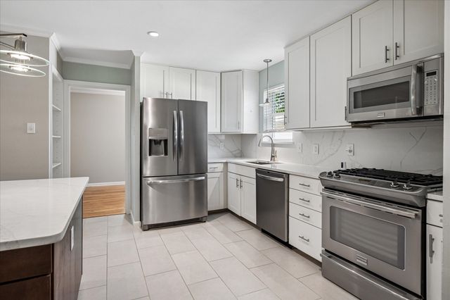 1831 Swan Drive, Dallas, TX 75228