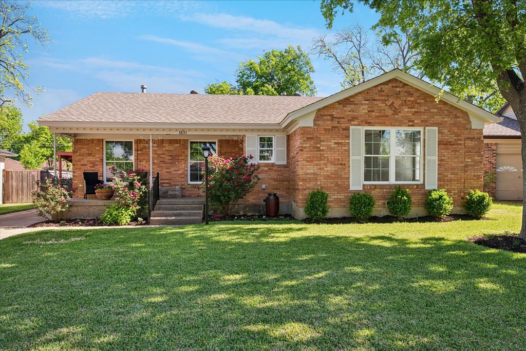 1831 Swan Drive, Dallas, TX 75228