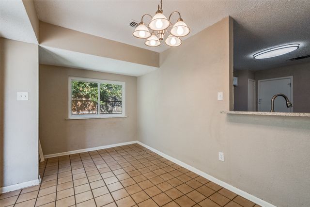 204 E Cunningham Avenue, Crowley, TX 76036