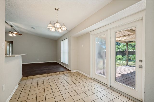 204 E Cunningham Avenue, Crowley, TX 76036