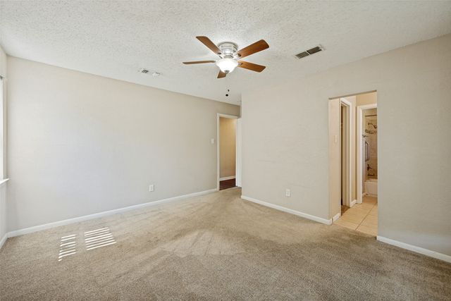 204 E Cunningham Avenue, Crowley, TX 76036
