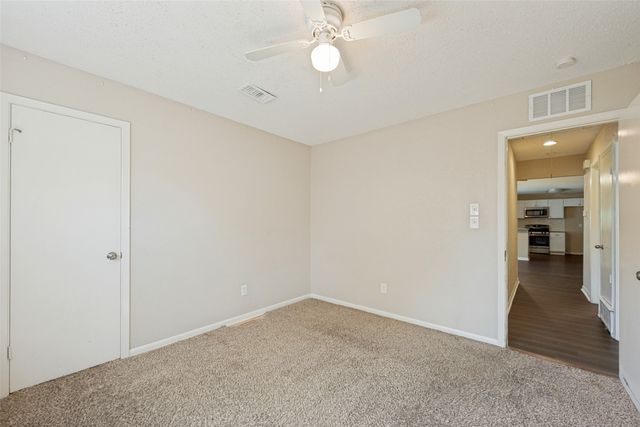 204 E Cunningham Avenue, Crowley, TX 76036