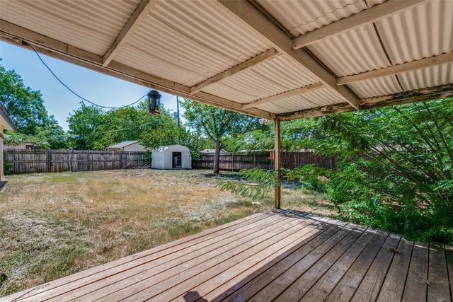 204 E Cunningham Avenue, Crowley, TX 76036