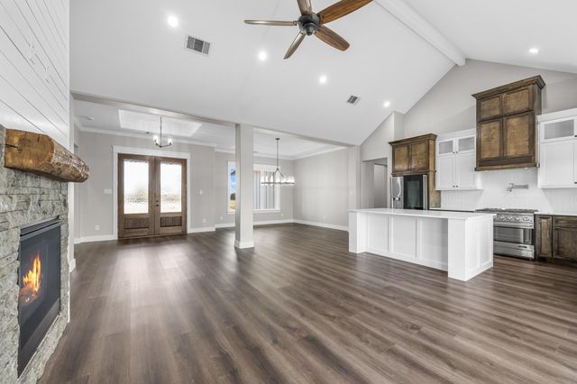 93 Long Horn Loop, New Waverly, TX 77358