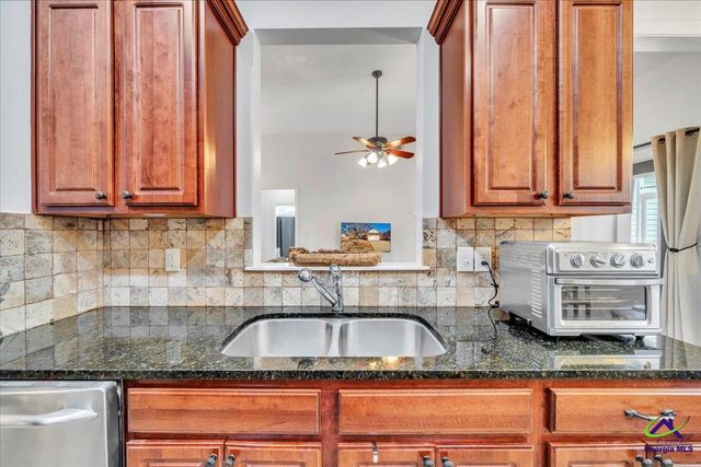 216 Piedmont Lane, Bonaire, GA 31005