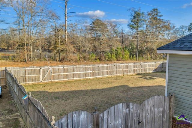 216 Piedmont Lane, Bonaire, GA 31005