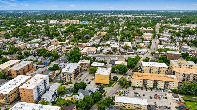 244 Des Plaines Avenue, Forest Park, IL 60130