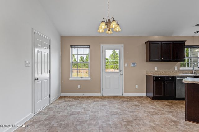 125 Rosemary Avenue, Hubert, NC 28539