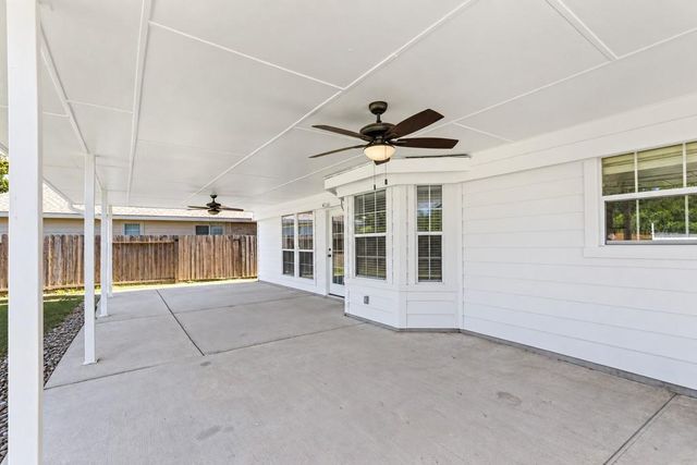 19327 Cloud Peak Drive, Tomball, TX 77377