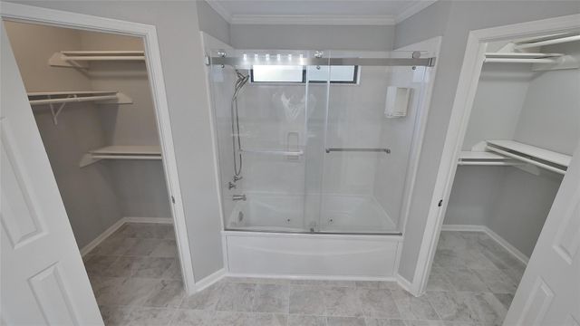 8003 Oakwood Forest Drive, Houston, TX 77040