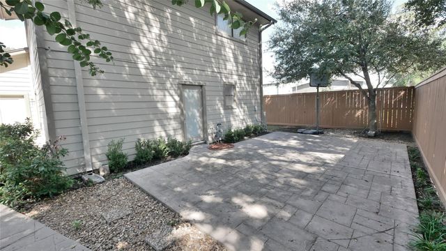 8003 Oakwood Forest Drive, Houston, TX 77040