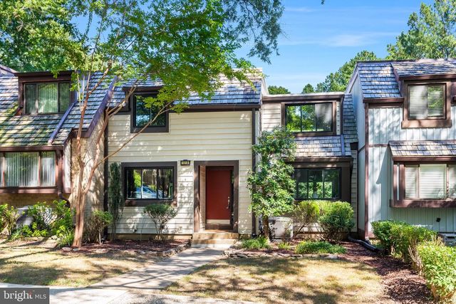 1518 FARSTA CT, Reston, VA 20190