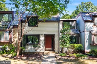 1518 FARSTA CT, Reston, VA 20190