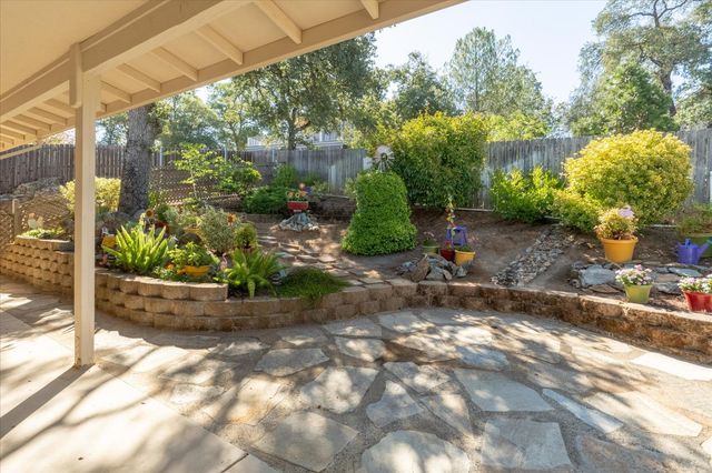 431 Live Oak Dr Dr, Angels Camp, CA 95222