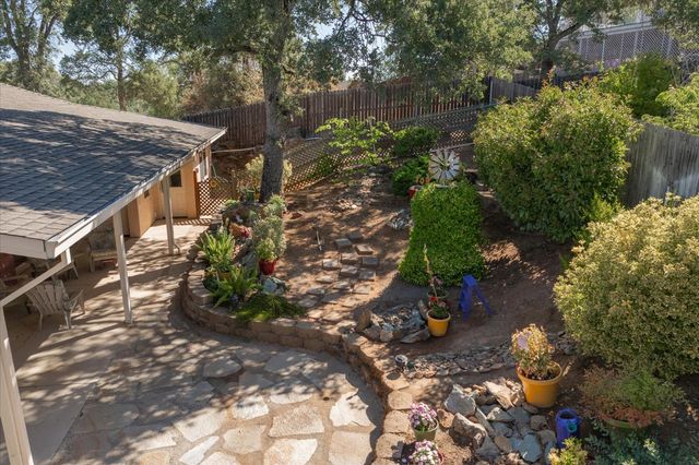 431 Live Oak Dr Dr, Angels Camp, CA 95222