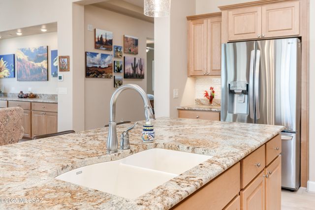 495 N Hale Drive, Green Valley, AZ 85614