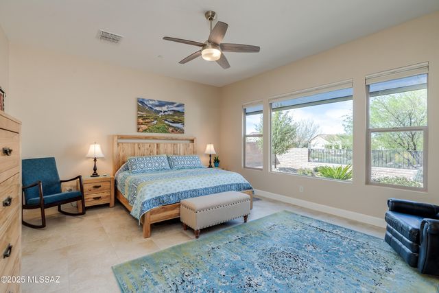 495 N Hale Drive, Green Valley, AZ 85614