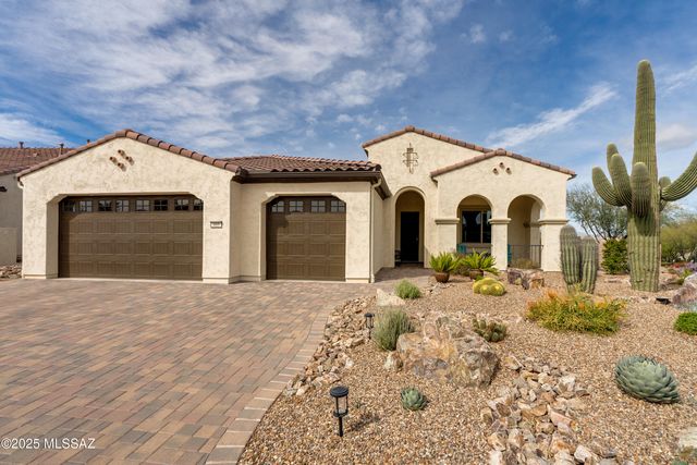 495 N Hale Drive, Green Valley, AZ 85614