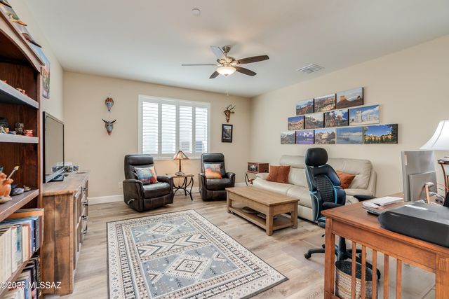 495 N Hale Drive, Green Valley, AZ 85614