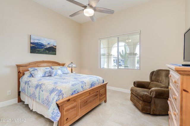 495 N Hale Drive, Green Valley, AZ 85614