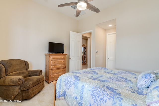 495 N Hale Drive, Green Valley, AZ 85614