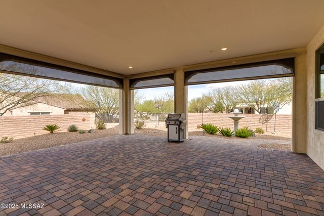 495 N Hale Drive, Green Valley, AZ 85614