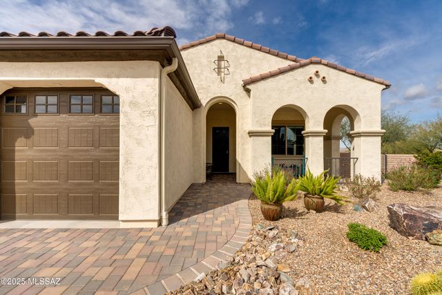 495 N Hale Drive, Green Valley, AZ 85614