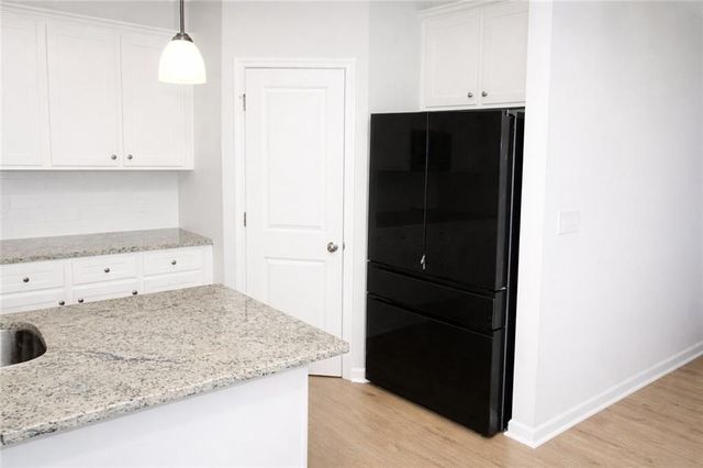 615 Clark Lake Estates Drive, Grayson, GA 30017