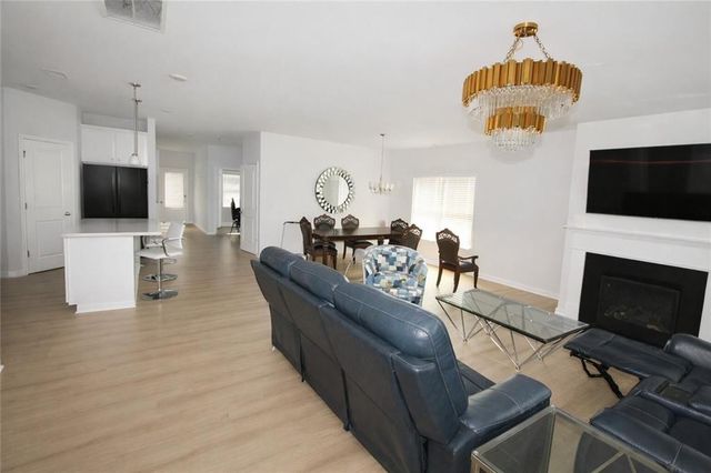 615 Clark Lake Estates Drive, Grayson, GA 30017