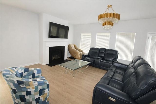 615 Clark Lake Estates Drive, Grayson, GA 30017