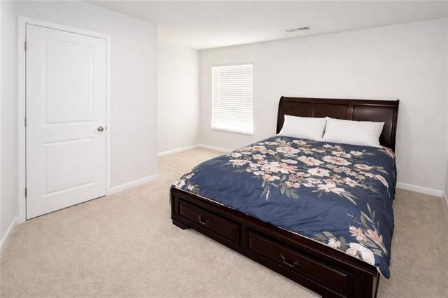 615 Clark Lake Estates Drive, Grayson, GA 30017